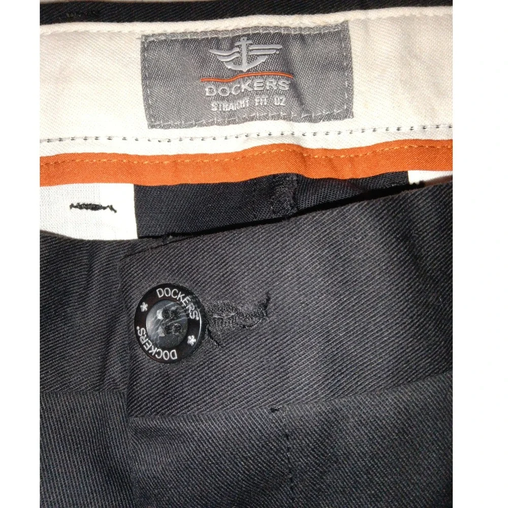 Dockers Mens Classic Easy Khaki Pants W34 L32 Straight Fit D2 Flat Front‎ NWT - Picture 4 of 5